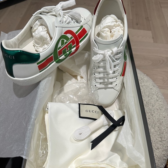 Gucci New Ace Logo Sneakers - Picture 4 of 5